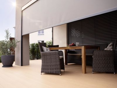 Senkrechte Markise für Terrasse Vorbau-Markise mit easyZIP Führung